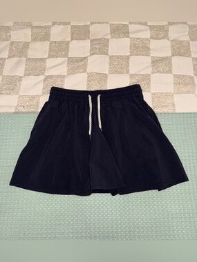 NWOT Vuori Black Drawstring Skort with White Cord
